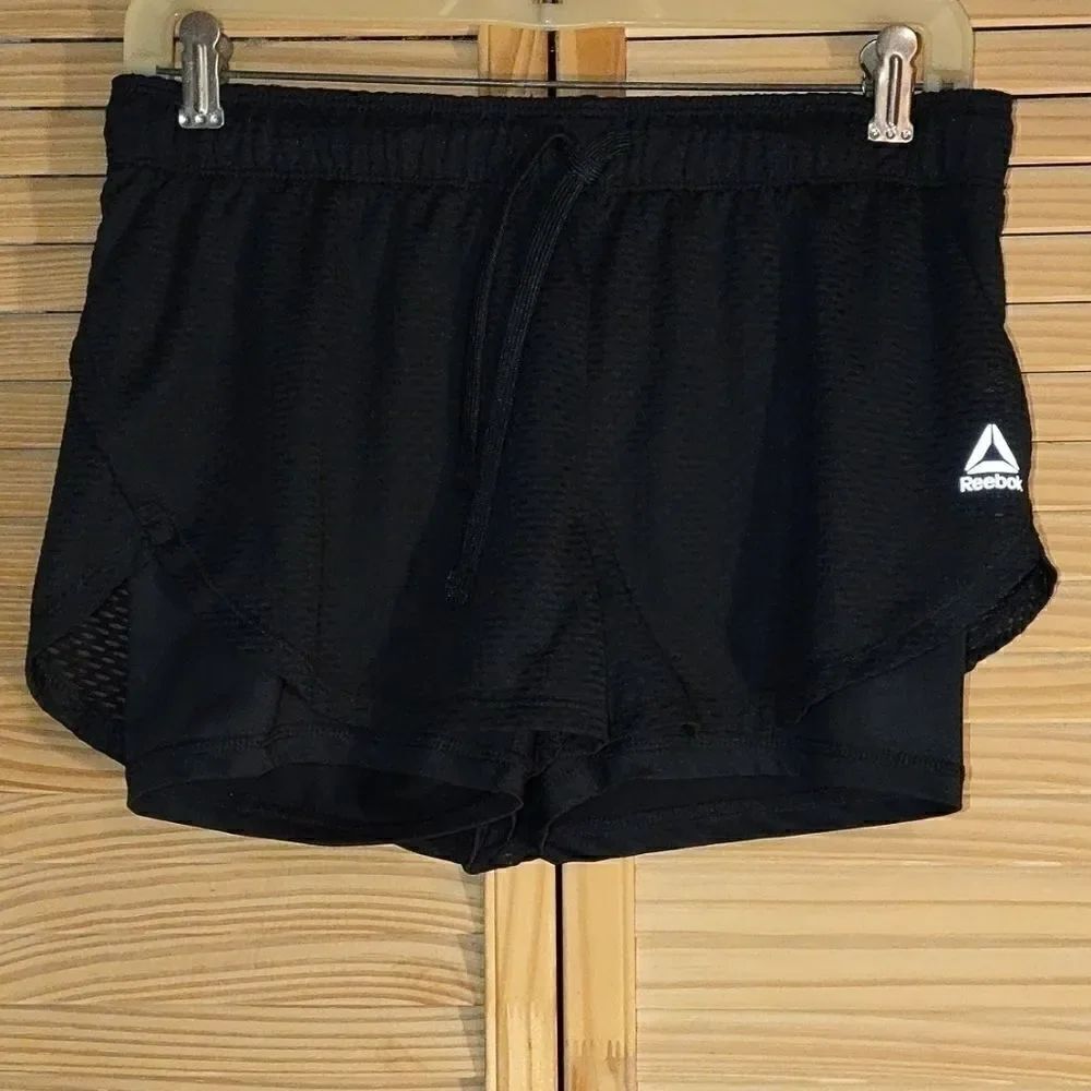 Reebok Ladies Black mesh Athletic shorts szSmall